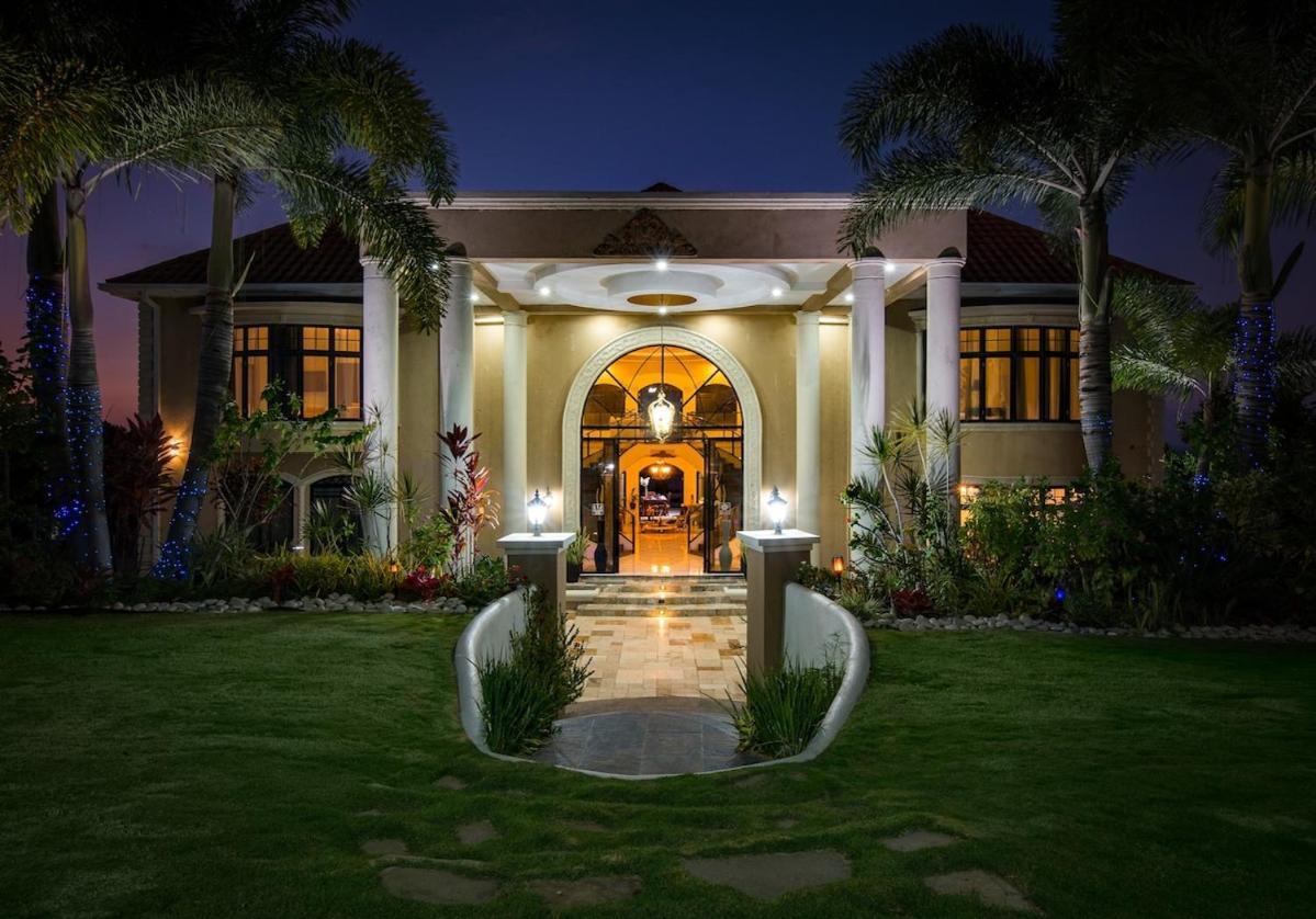 Villa Mimosa Jamaica Exclusive Luxury Stay- Resort Vibe ดิสคัฟเวอรีเบย์ ภายนอก รูปภาพ